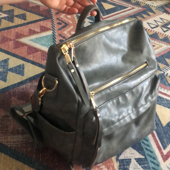 Kaydee Lynn - The Berkeley Convertible Backpack - Gray - Picture 3 of 8